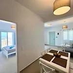 House Theasis - Allparos 펜션