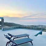 House Theasis - Allparos 펜션 파로스