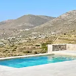 House Theasis - Allparos Villa