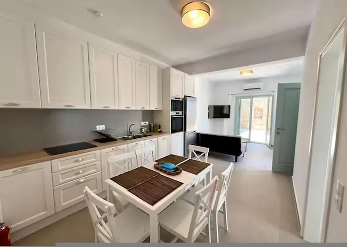 House Theasis - Allparos Villa